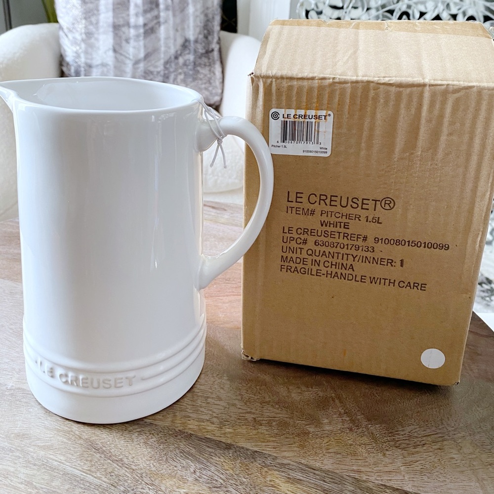 Le Creuset pitcher in WHITE
